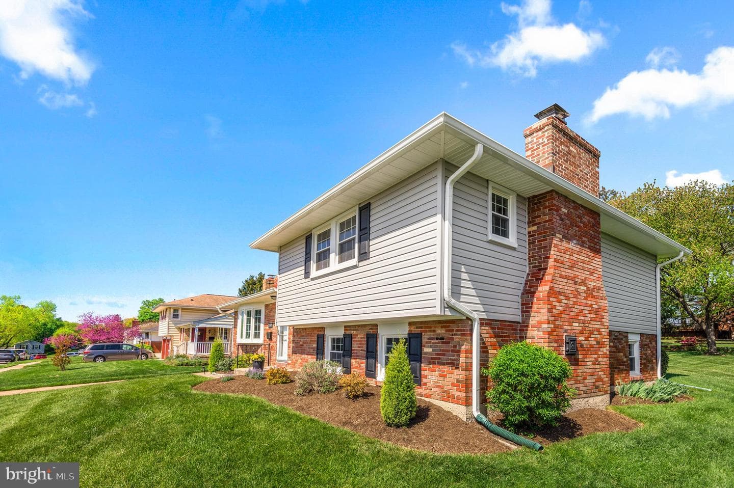 2530 Londonderry Road photo 36