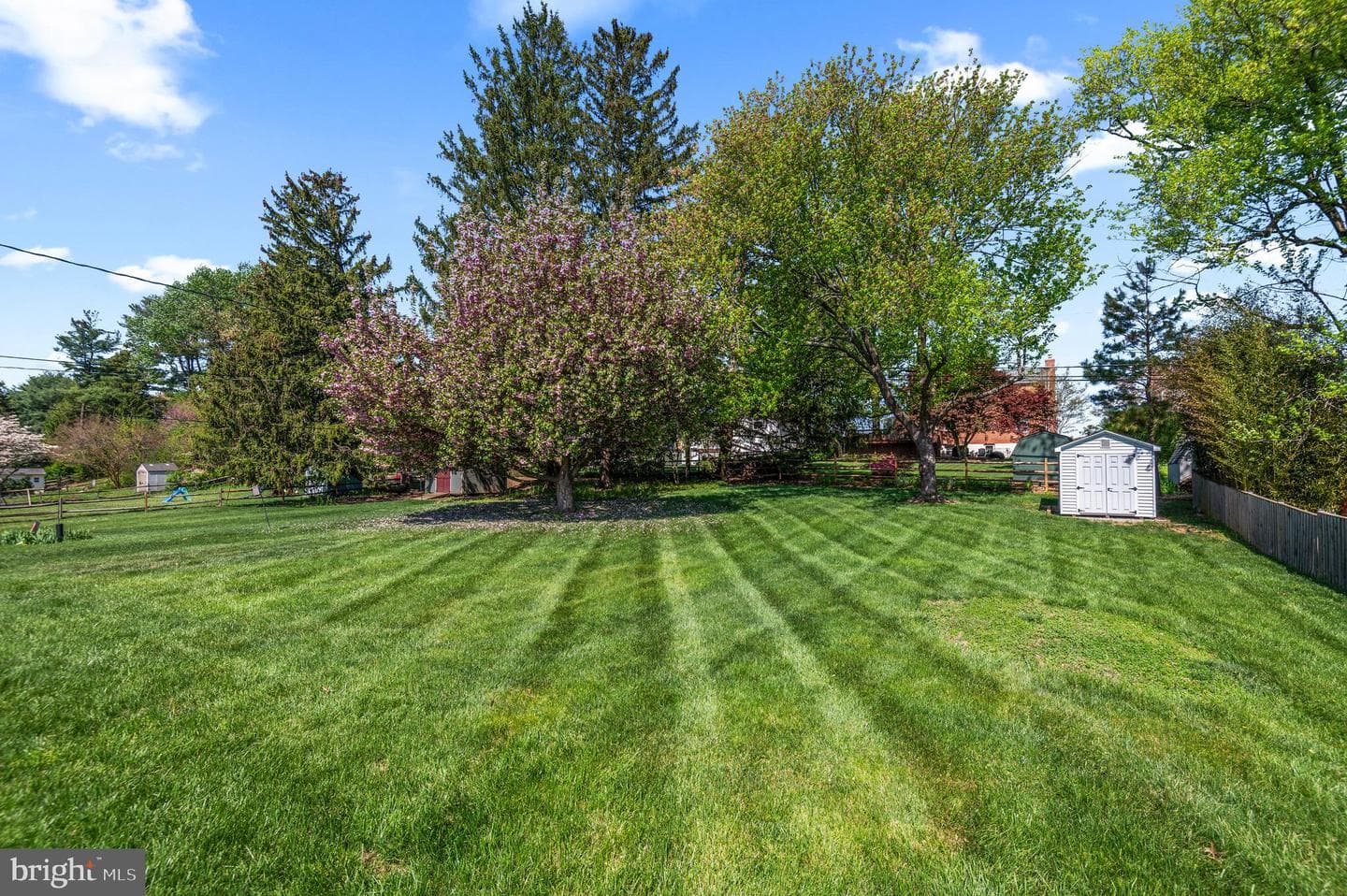 2530 Londonderry Road photo 38