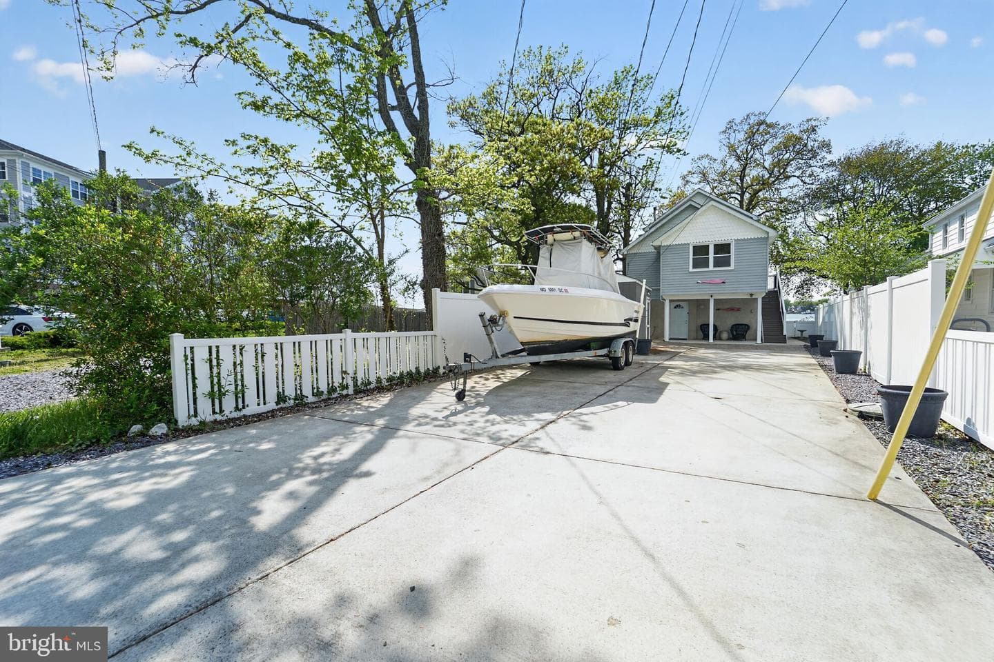 1400 Burke Road photo 3