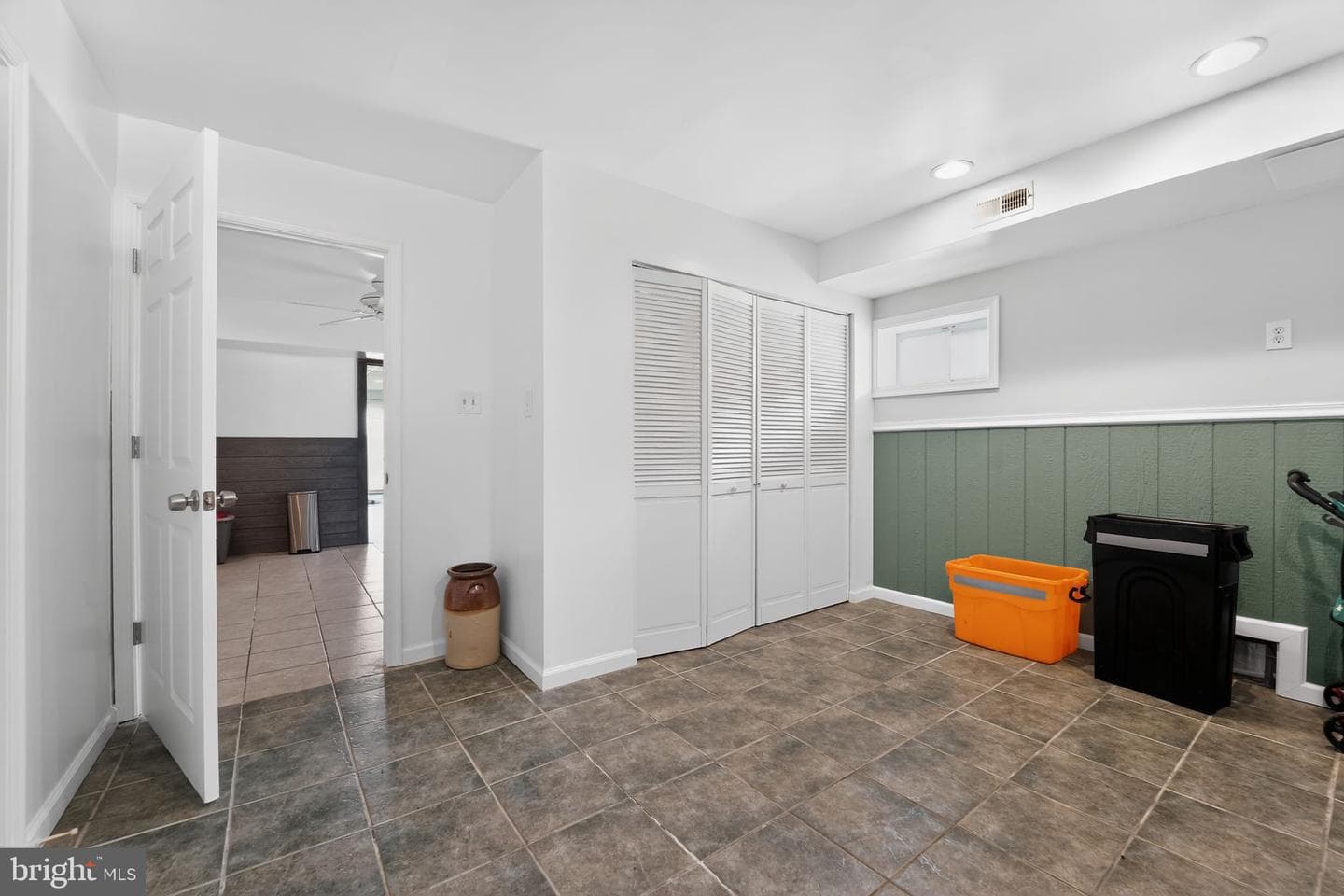 1400 Burke Road photo 33
