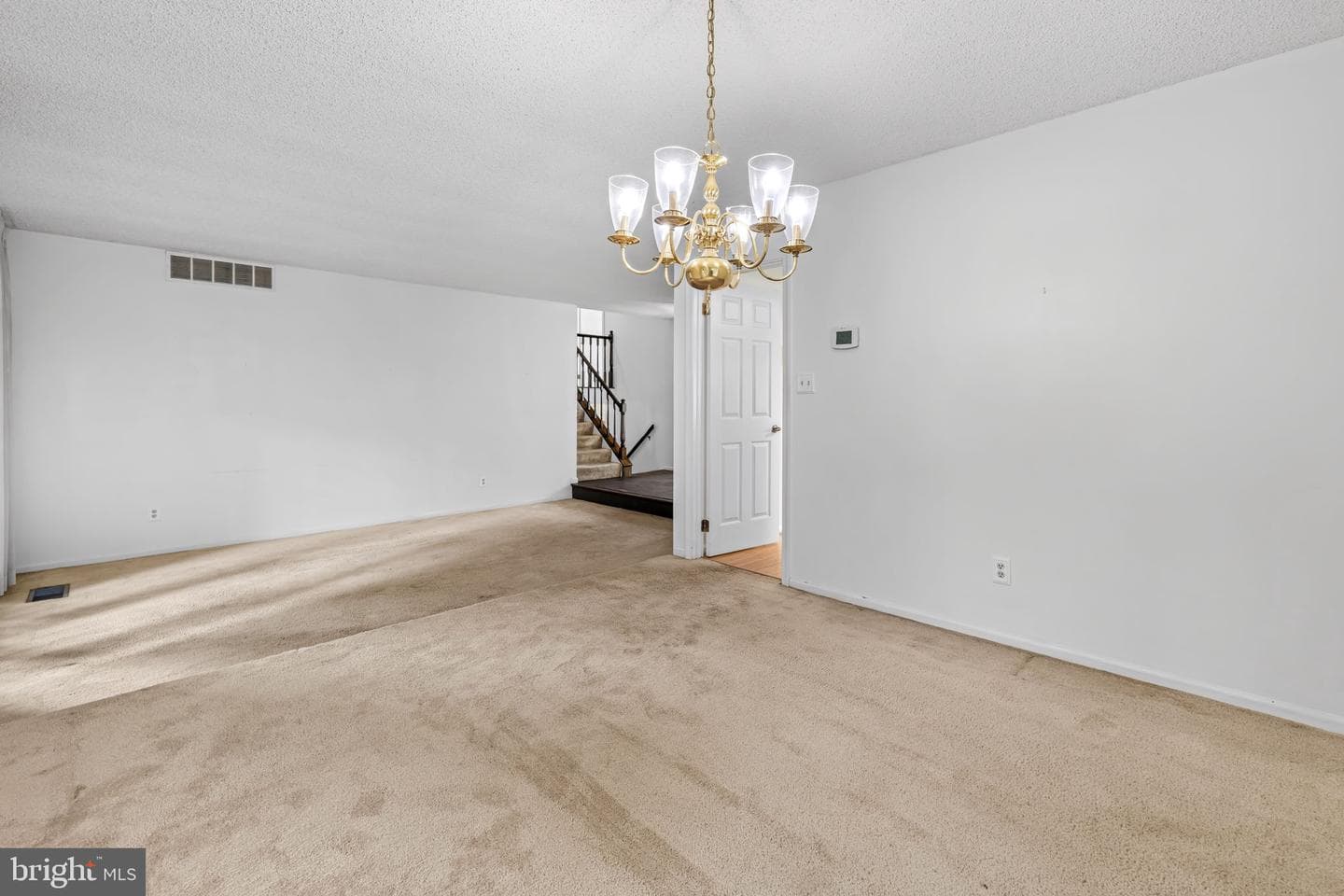 4 Huntress Court photo 11