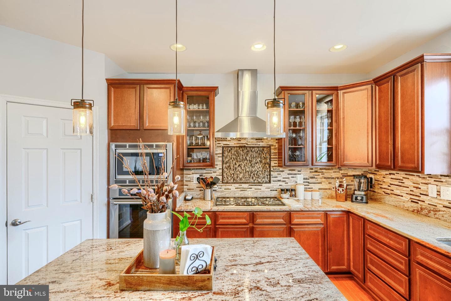406 Sherwood Road photo 24