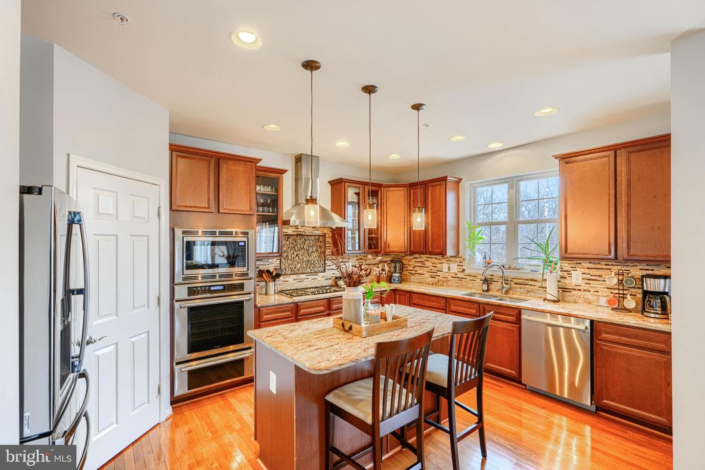 406 Sherwood Road photo 25