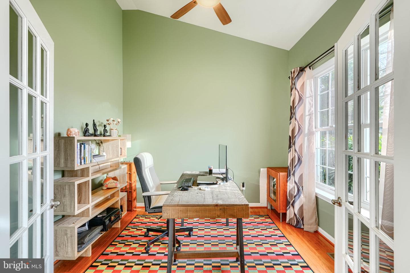 406 Sherwood Road photo 9