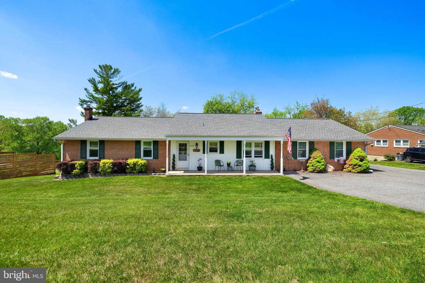 8928 Satyr Hill photo 1