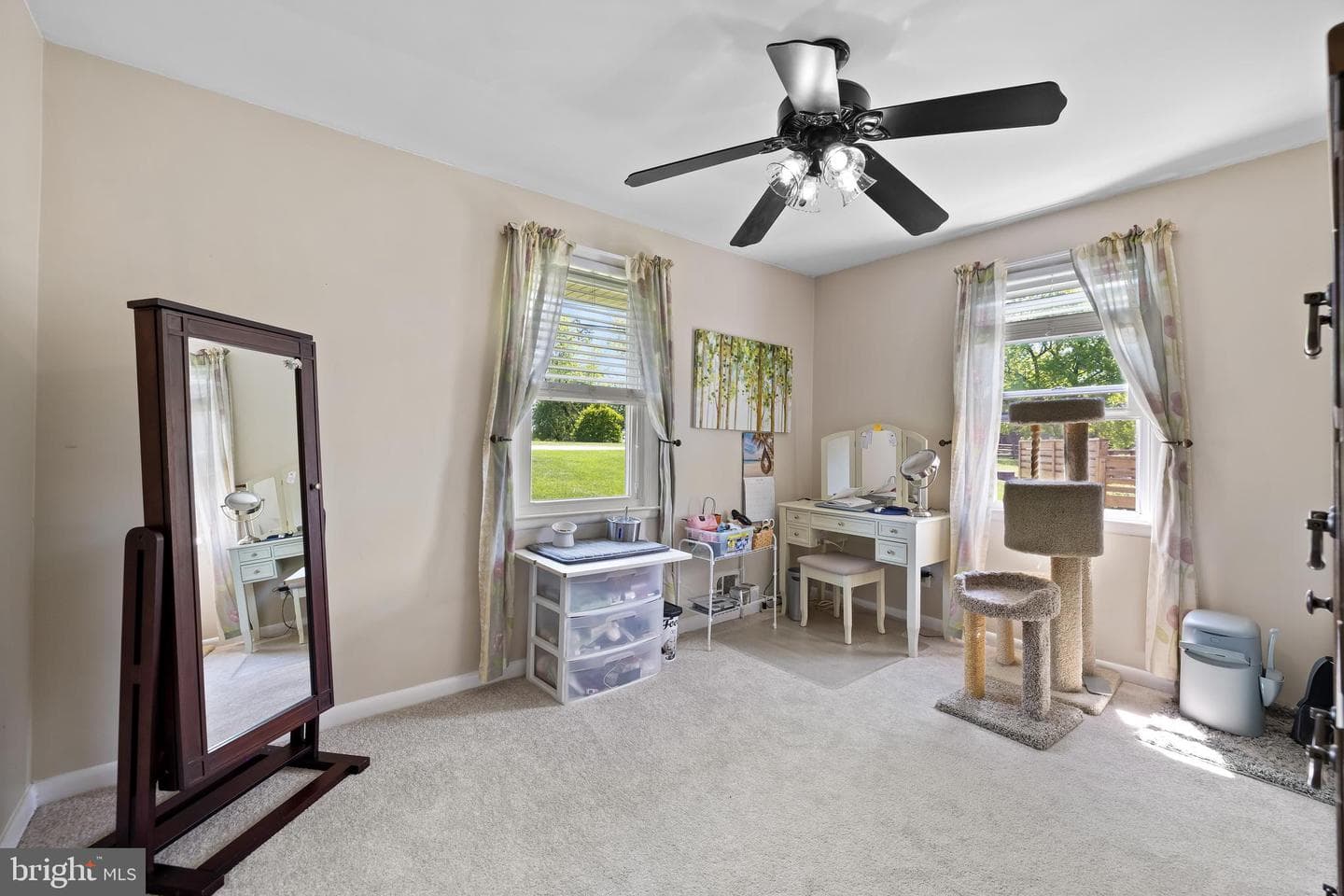 8928 Satyr Hill photo 27