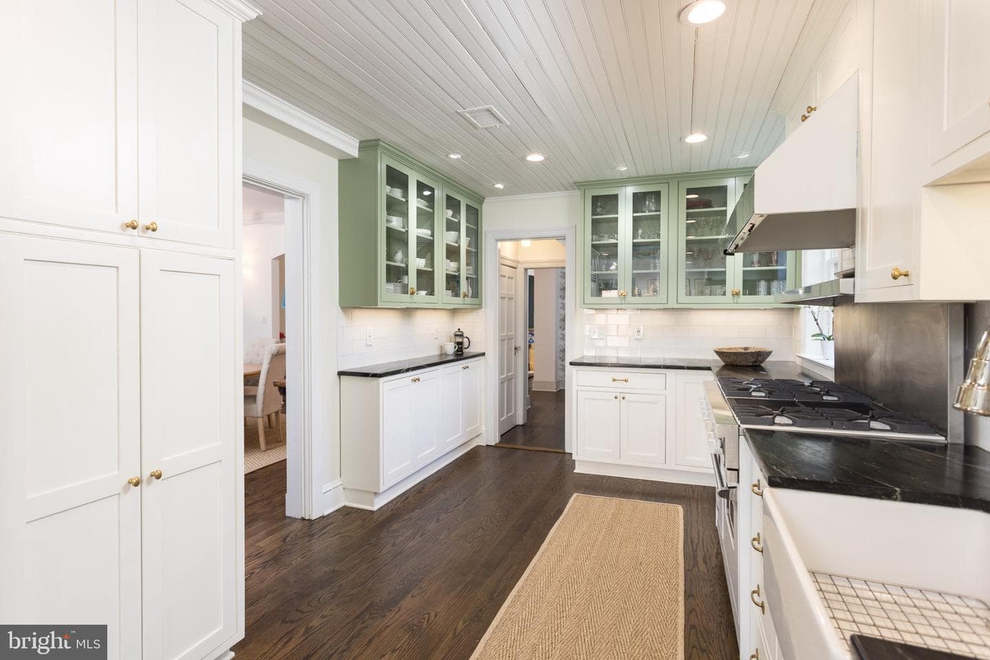 7005 Copeleigh photo 19
