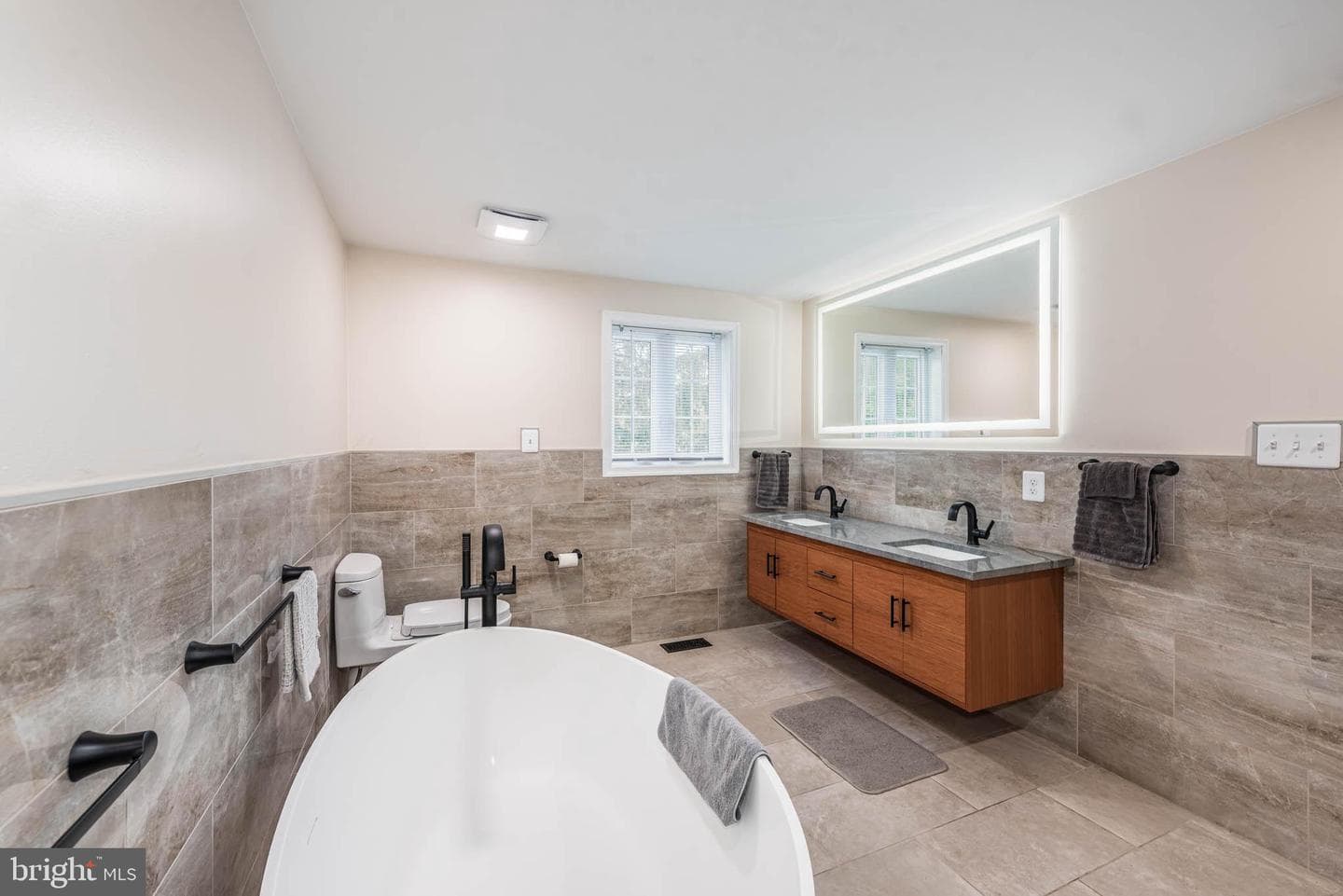 2705 Spring Hill Road photo 17
