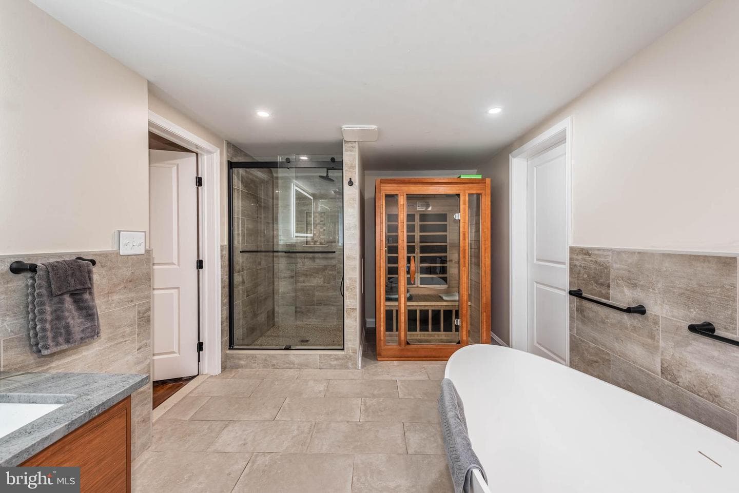 2705 Spring Hill Road photo 18