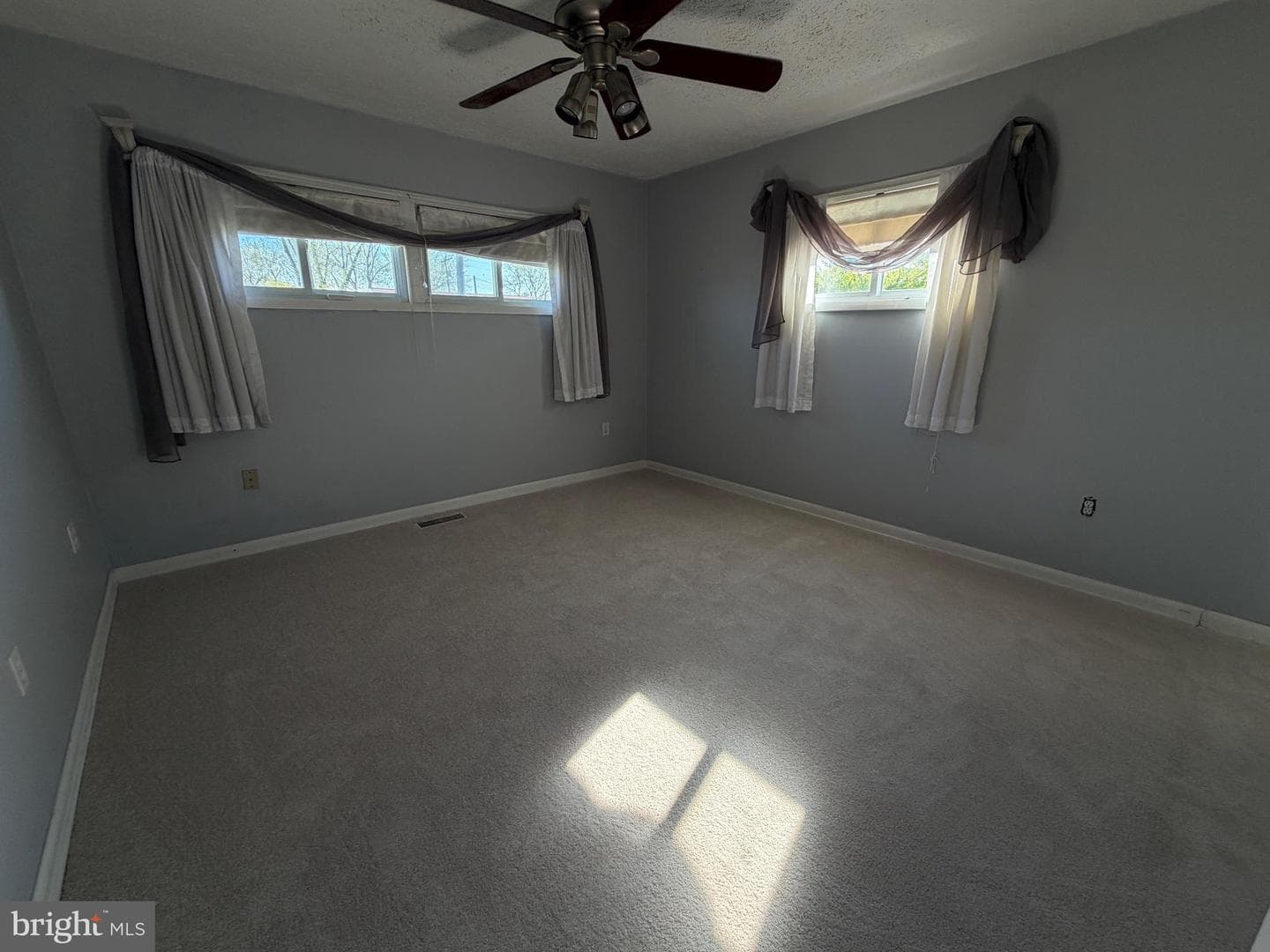 8716 Stockwell Road photo 11