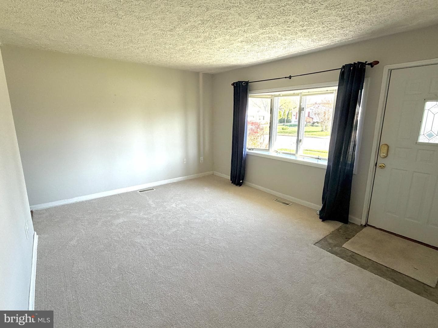 8716 Stockwell Road photo 3