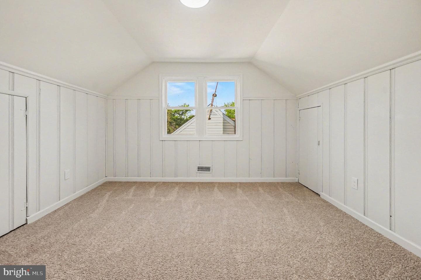 7919 Montrose Avenue photo 13