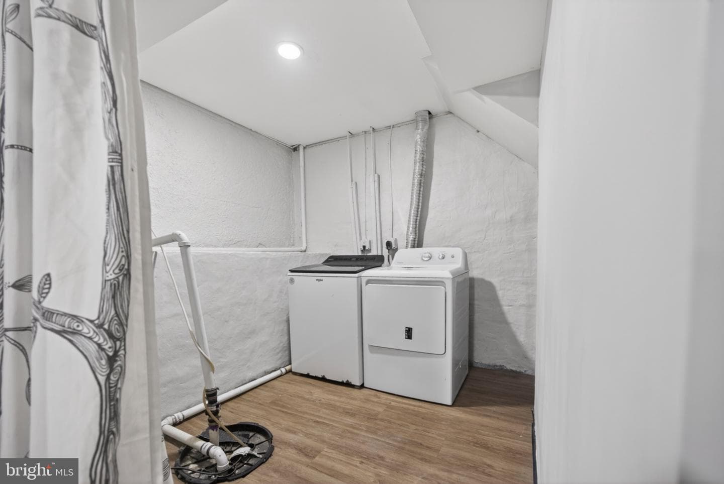 946 Martin Road photo 31