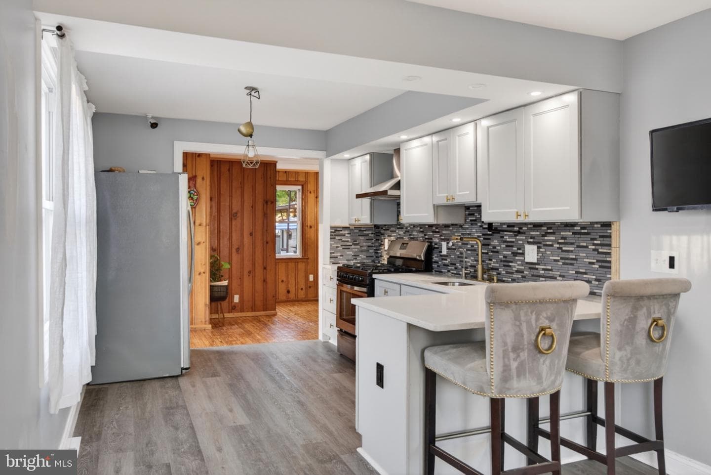 946 Martin Road photo 9