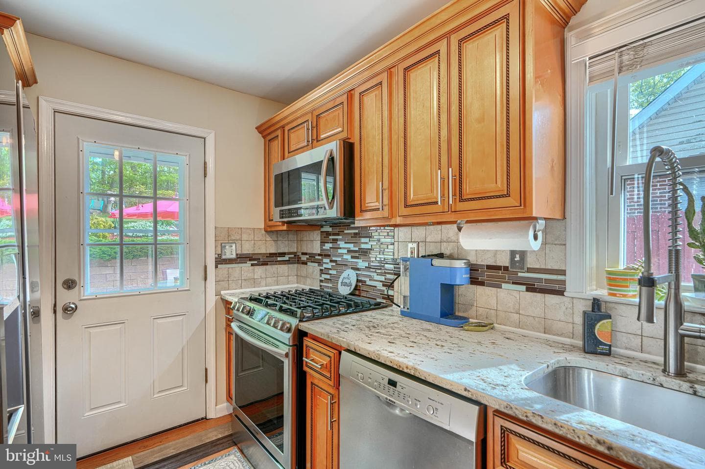 9807 Hilltop Drive photo 28