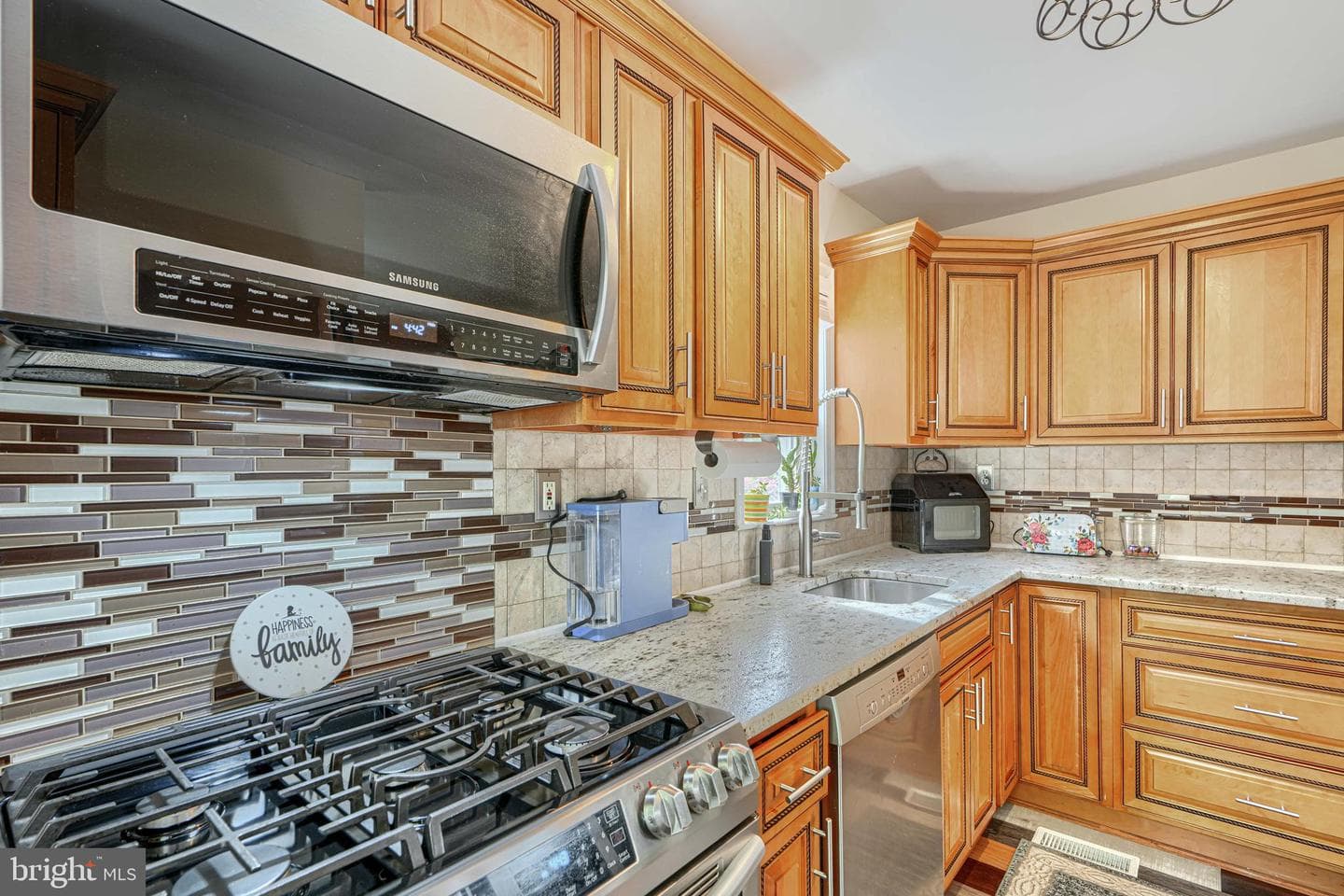 9807 Hilltop Drive photo 29