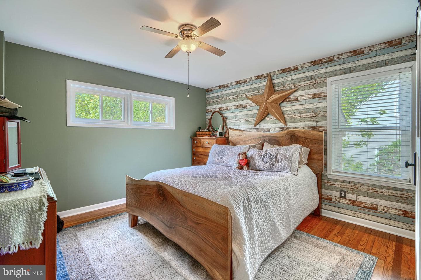 9807 Hilltop Drive photo 32
