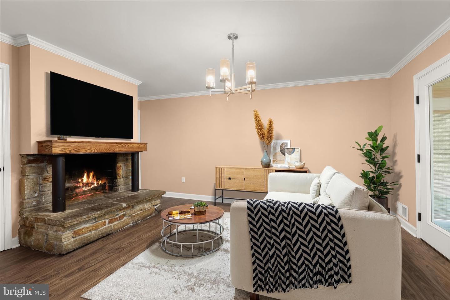201 Suter Road photo 4