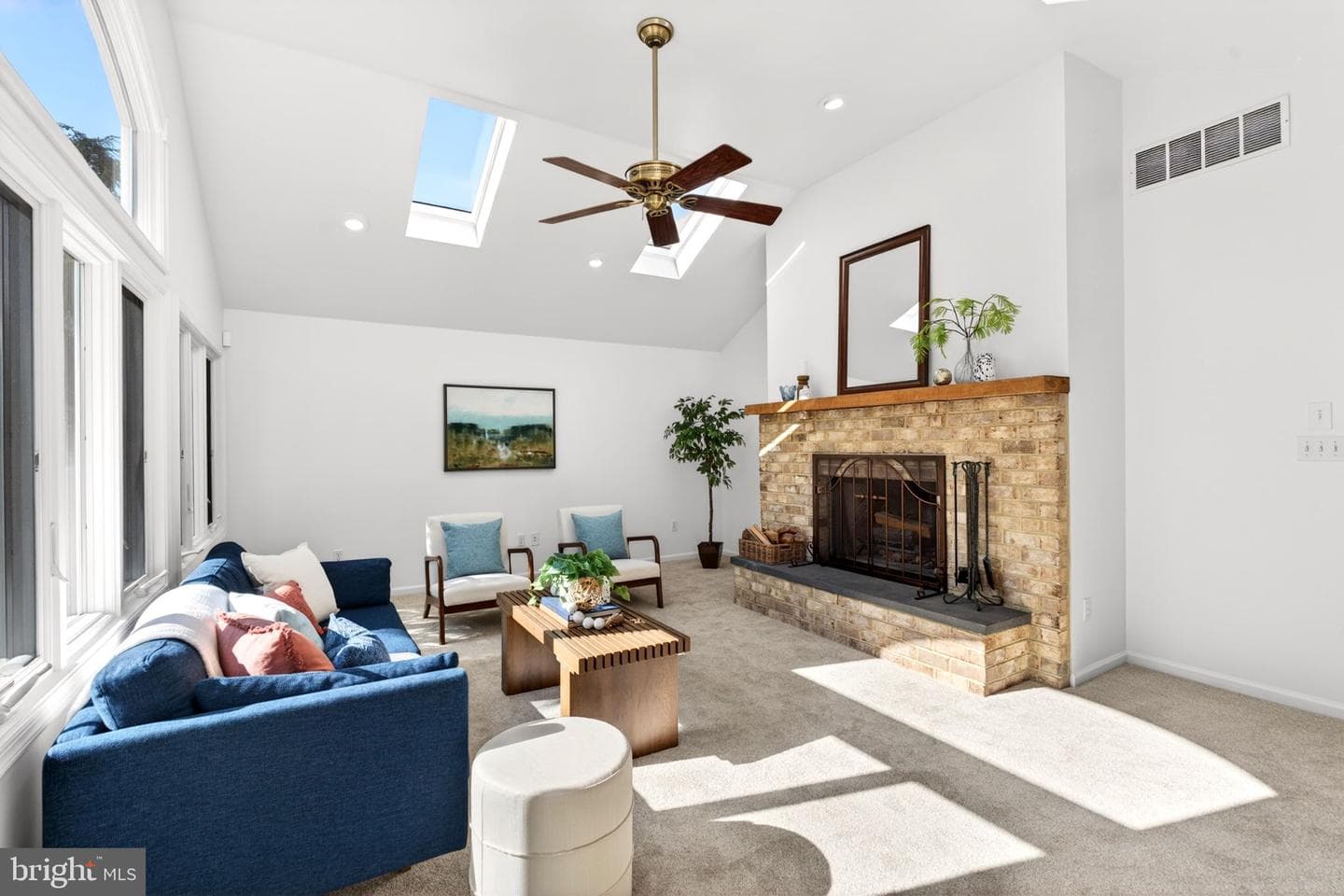 9 Maple Avenue photo 12