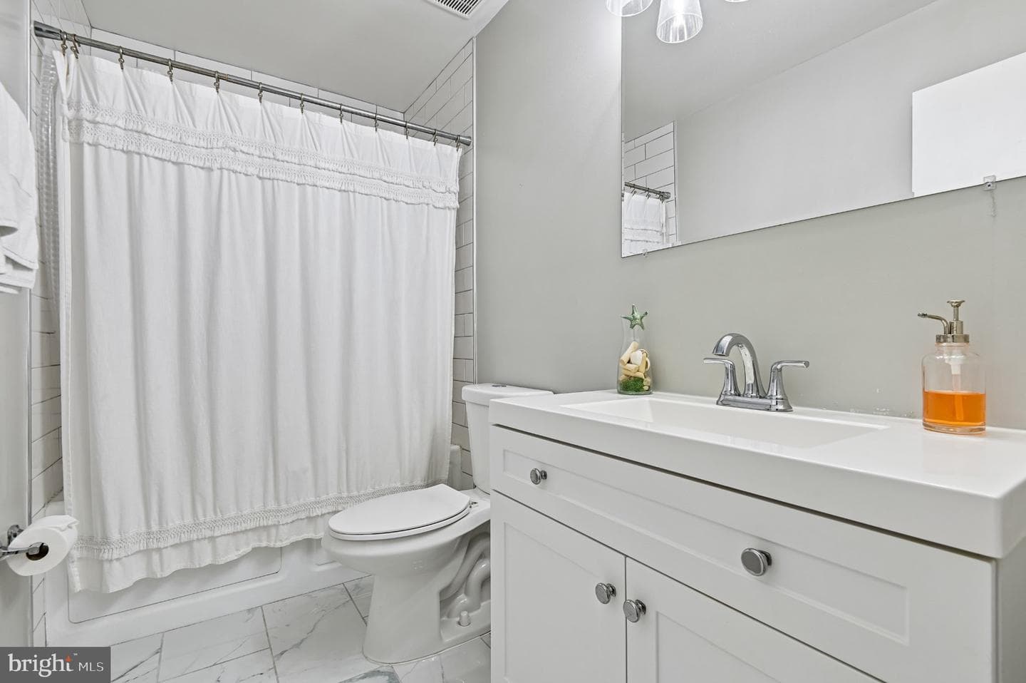 3838 Twin Lakes Court photo 19