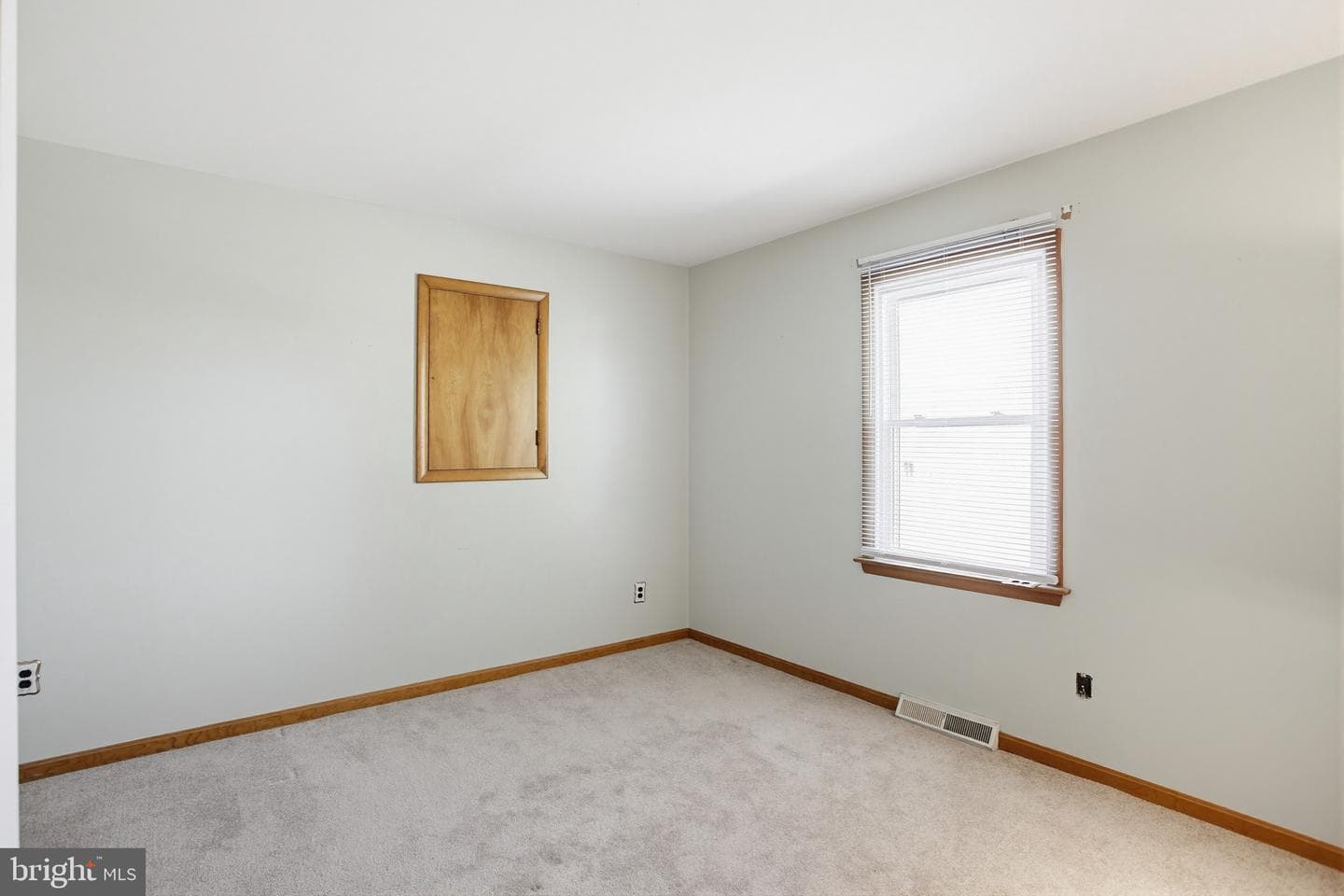 6713 Kenwood Avenue photo 17