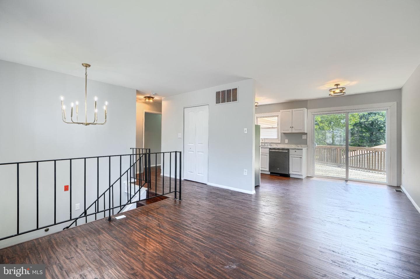 4317 Leola Avenue photo 5