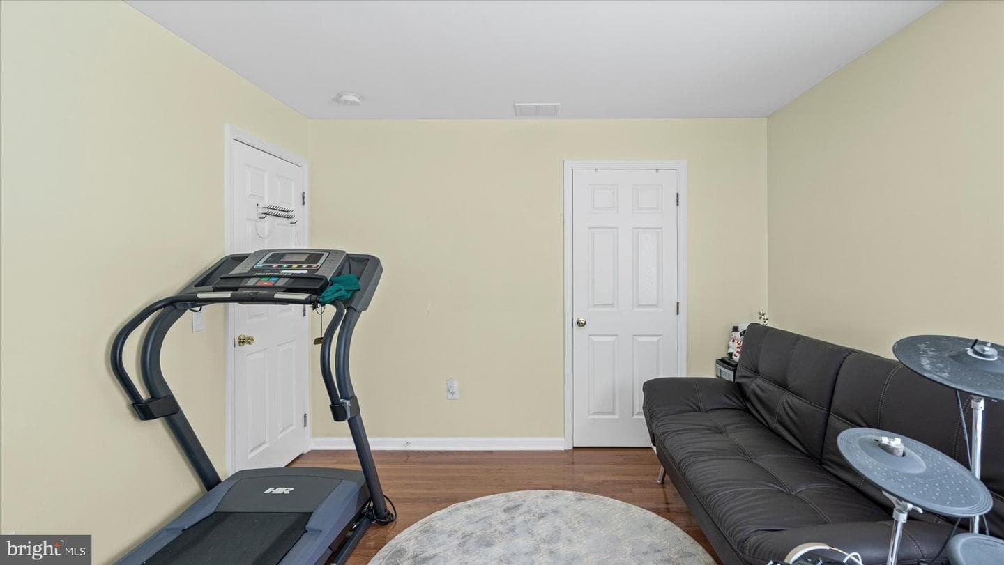 21 Sidewell Court photo 32
