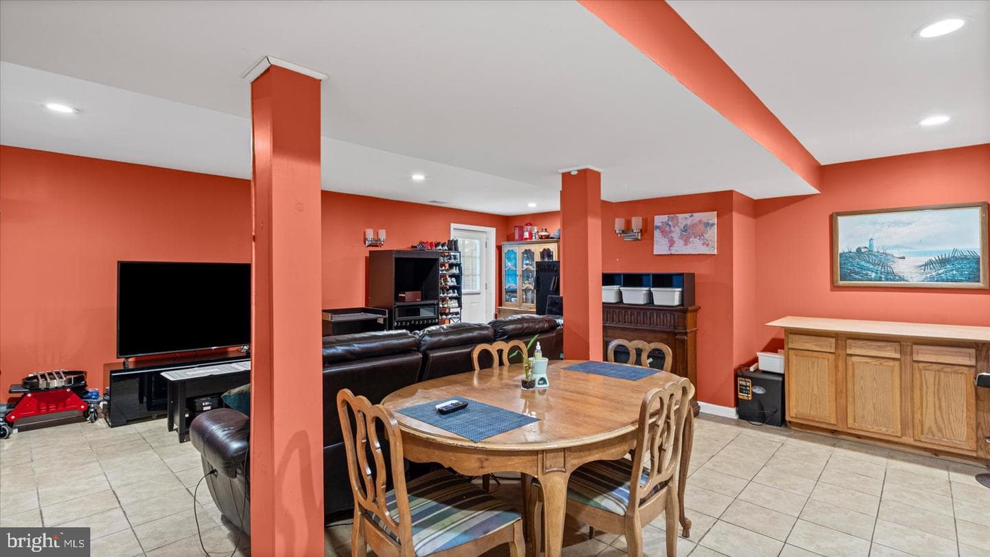 21 Sidewell Court photo 37