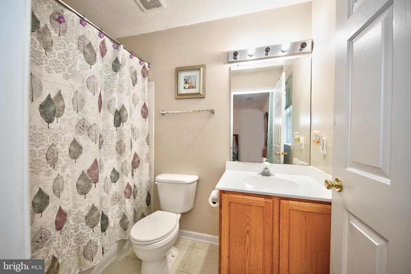 23 Caterham Court photo 14