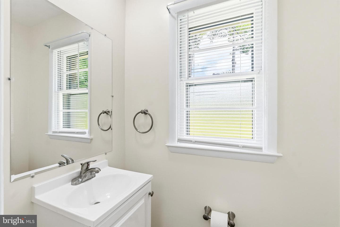 1146 Gypsy Lane E photo 11