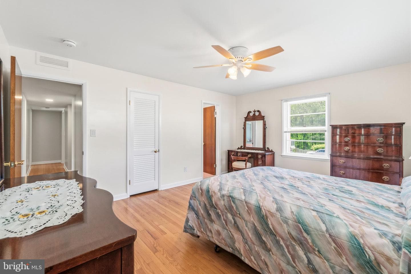 1146 Gypsy Lane E photo 18