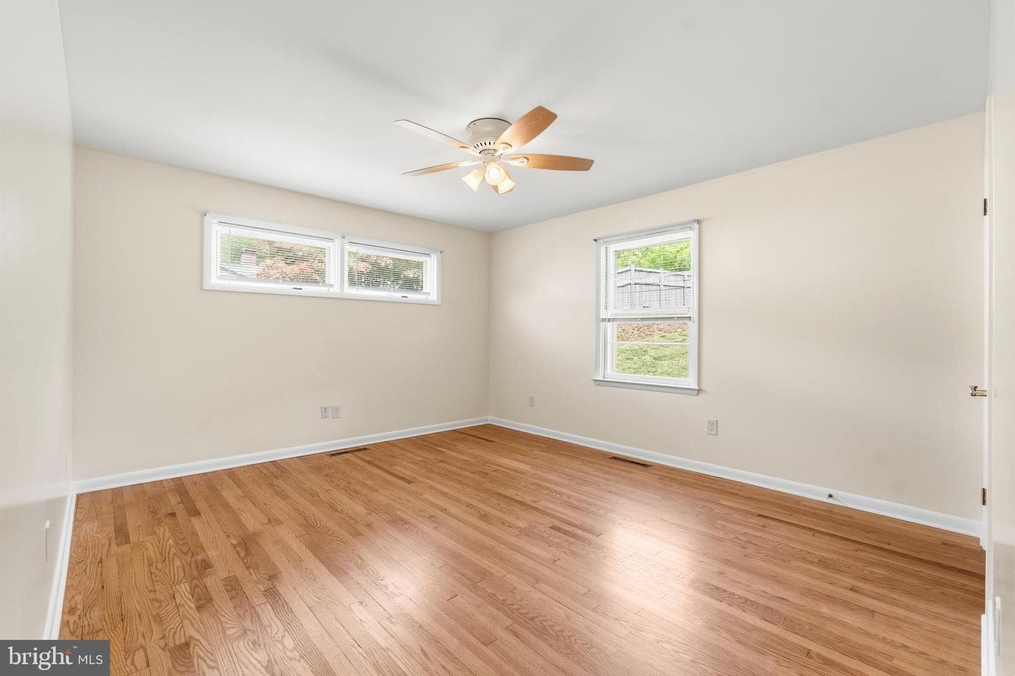 1146 Gypsy Lane E photo 23