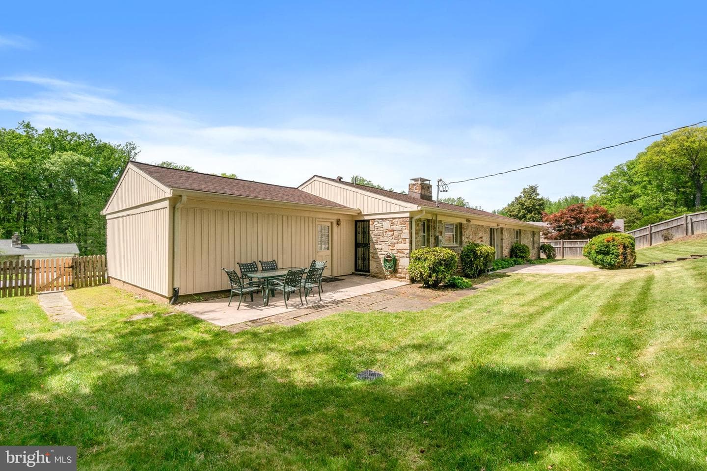 1146 Gypsy Lane E photo 34