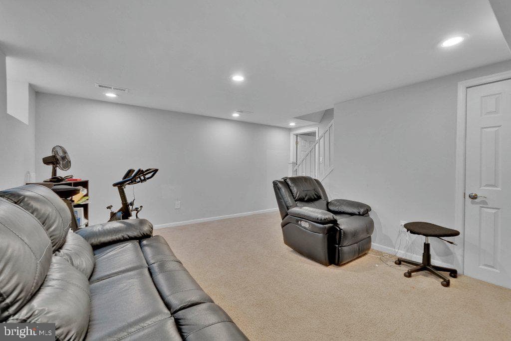 1329 Halstead Road photo 23