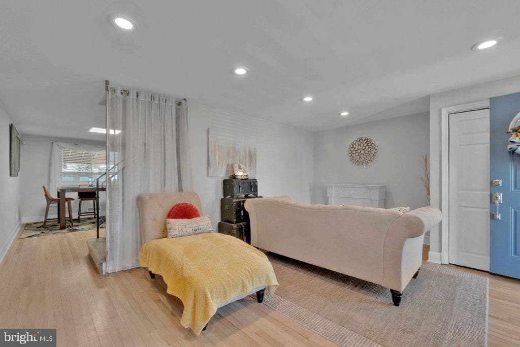 1329 Halstead Road photo 8