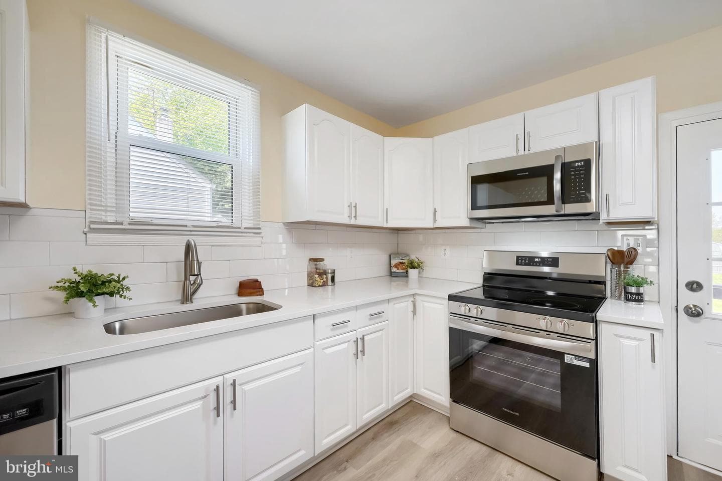 327 Wye Road photo 7