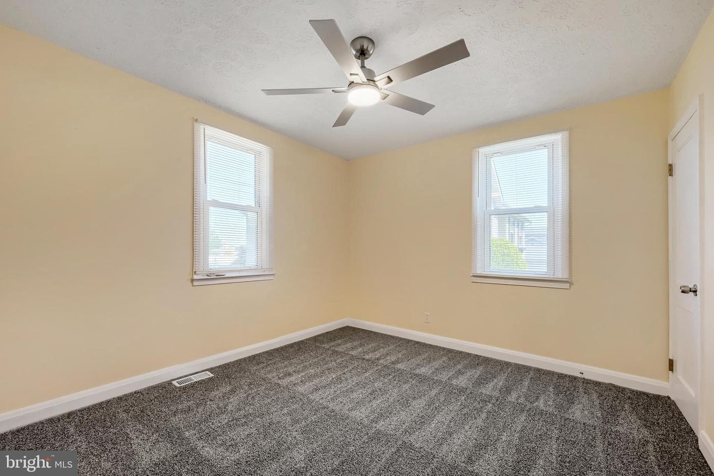 327 Wye Road photo 9