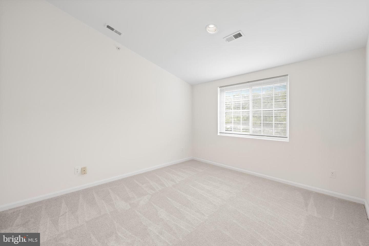 9 Tintern Court #304 photo 15