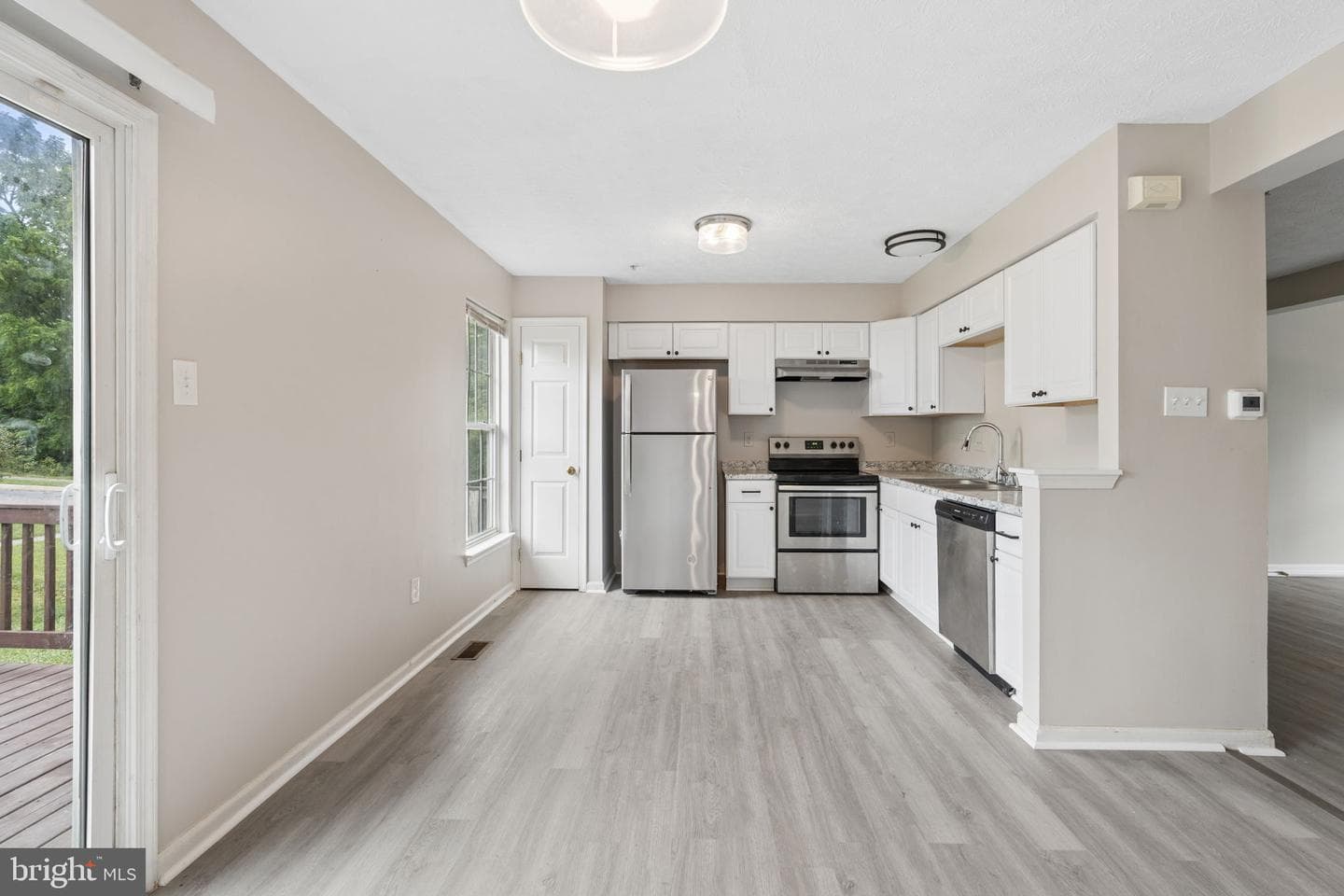9314 Vanguard Court photo 12