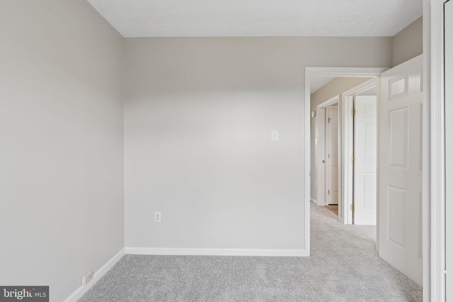 9314 Vanguard Court photo 25