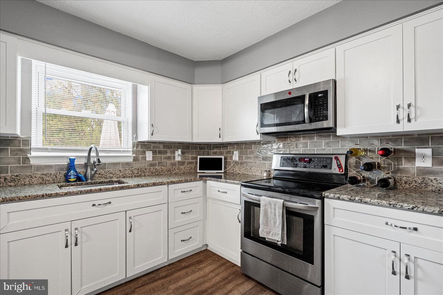9453 Seven Courts Drive photo 12