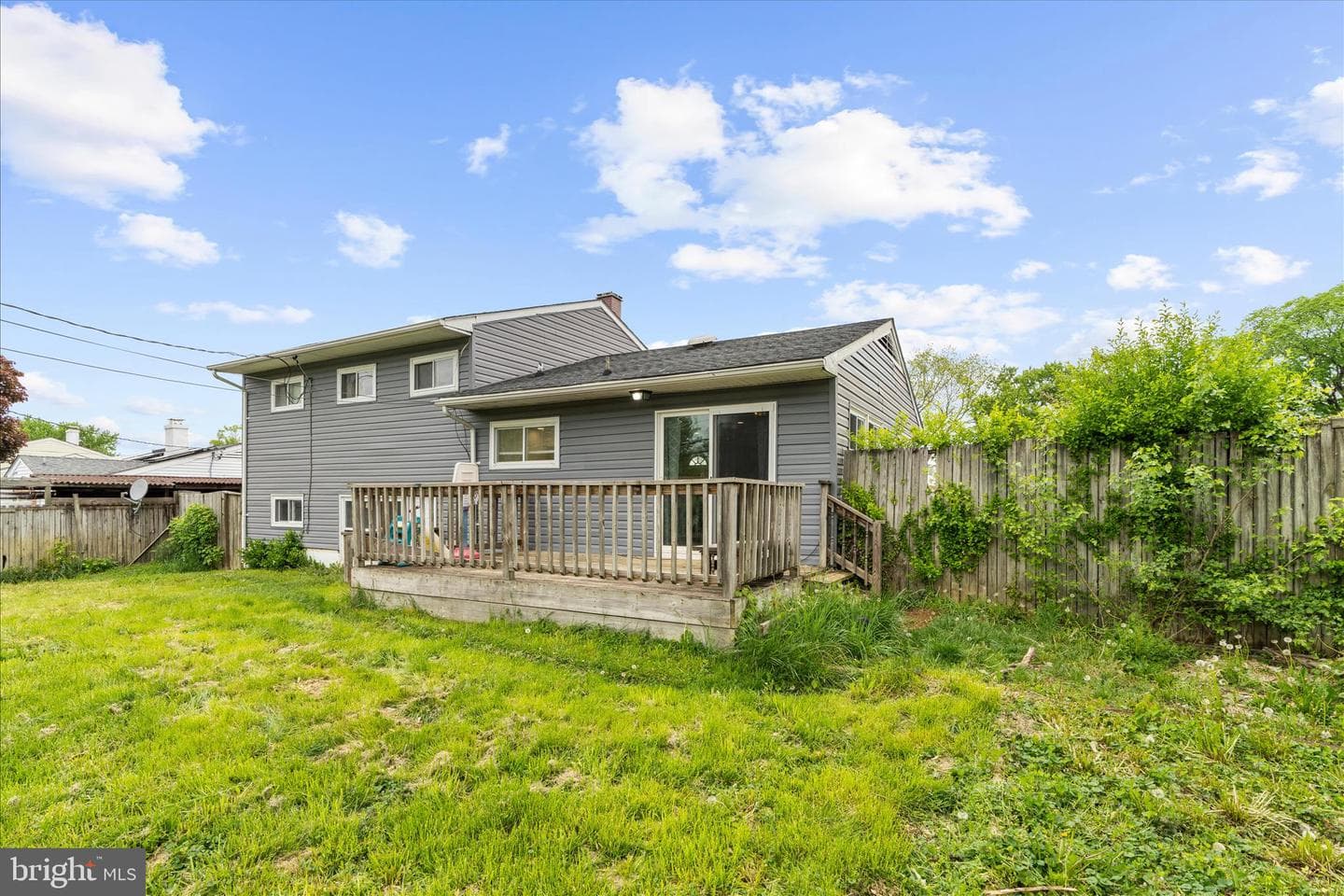 5911 Charnwood photo 23