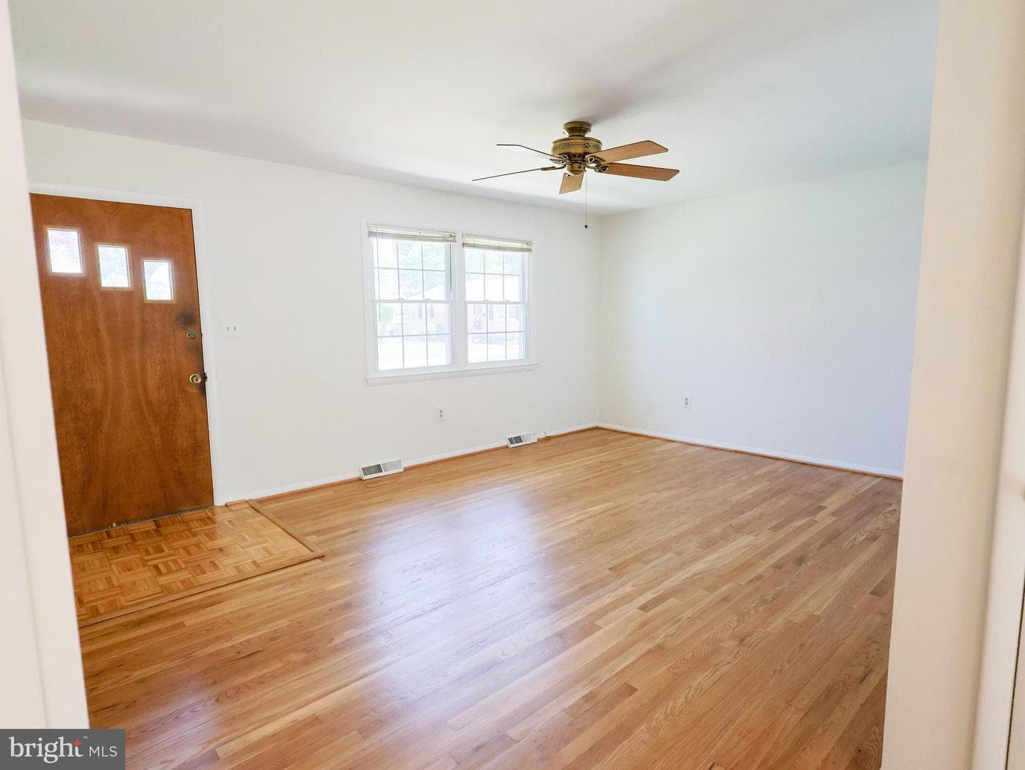 7 Francine Court photo 4