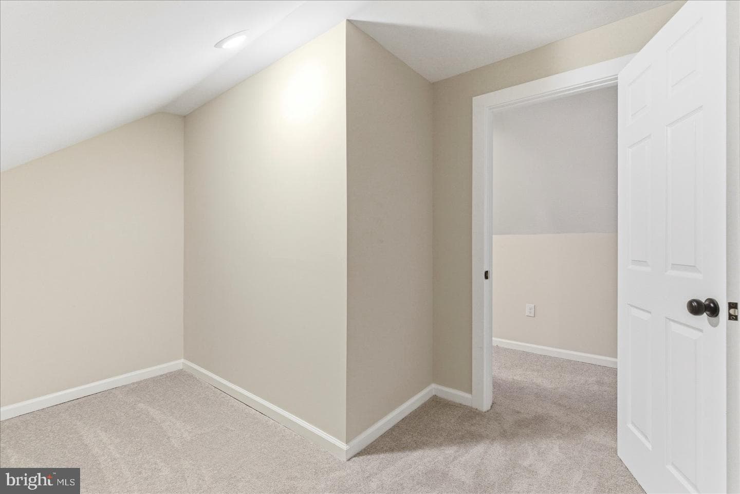 1 Glenwood Avenue photo 19