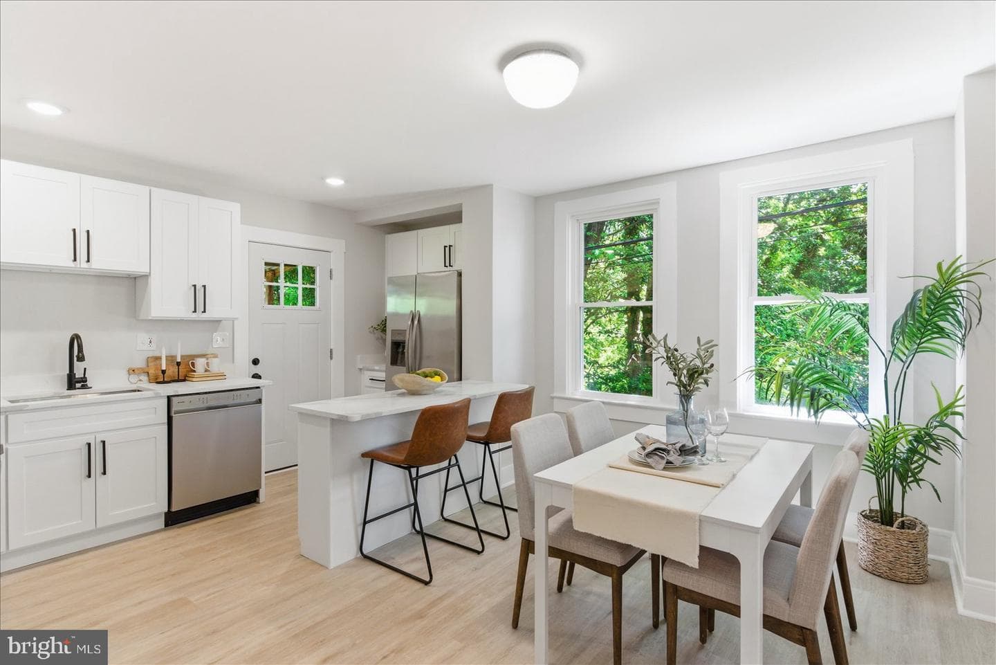 1 Glenwood Avenue photo 6