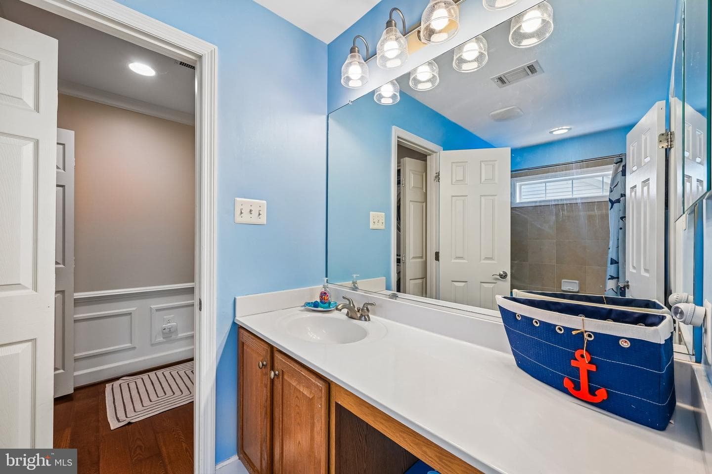 100 Newmarket Court photo 33