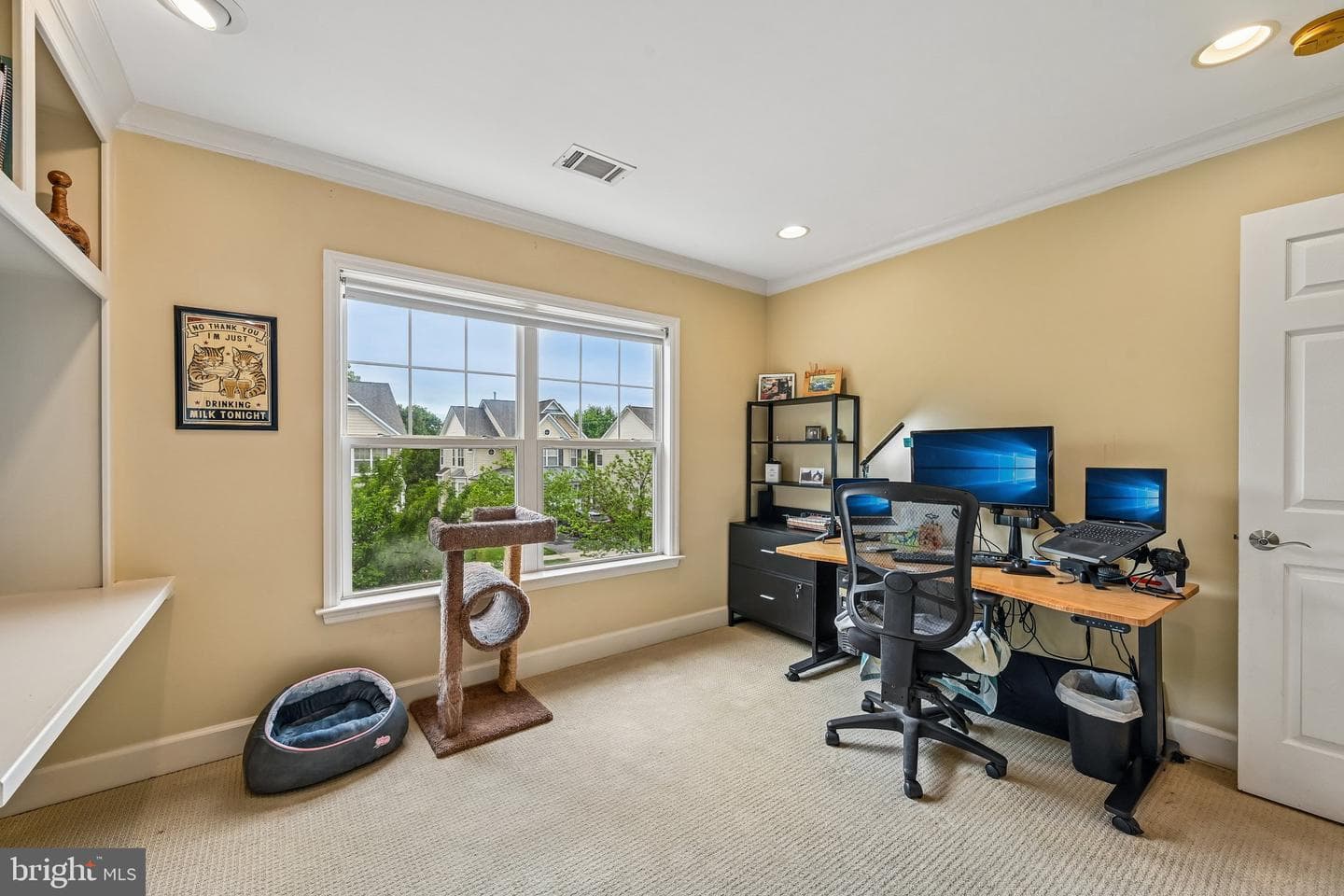 100 Newmarket Court photo 37