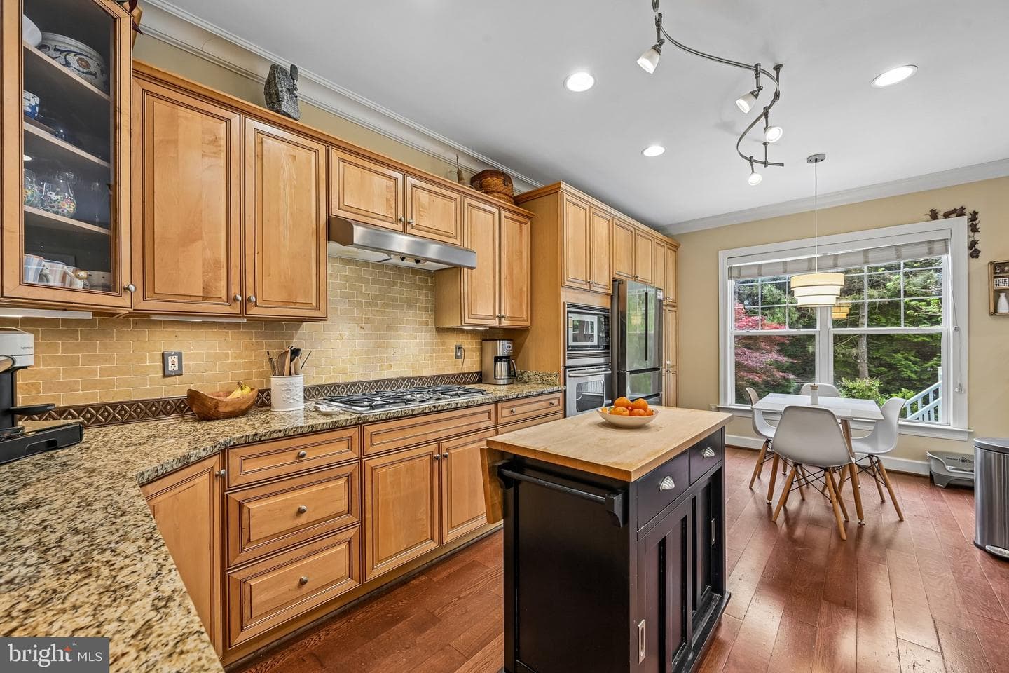 100 Newmarket Court photo 8