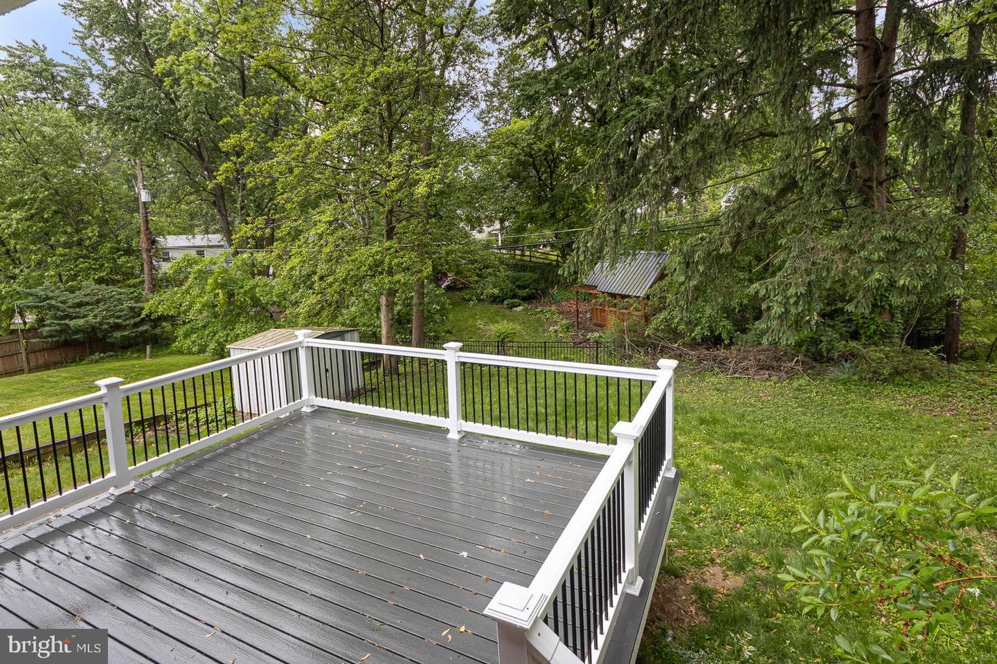 536 Brook Road photo 37