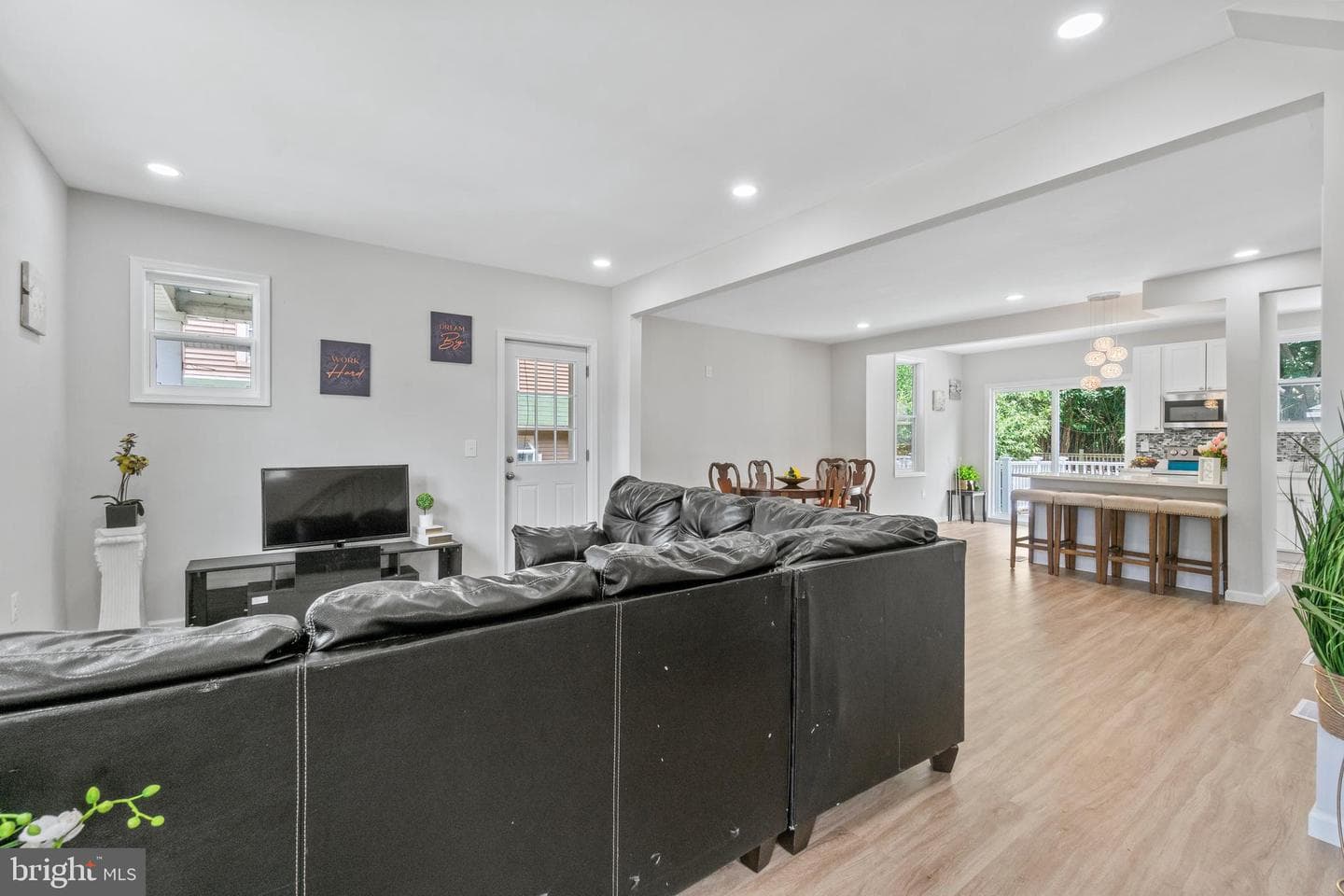 115 Symington Avenue photo 6